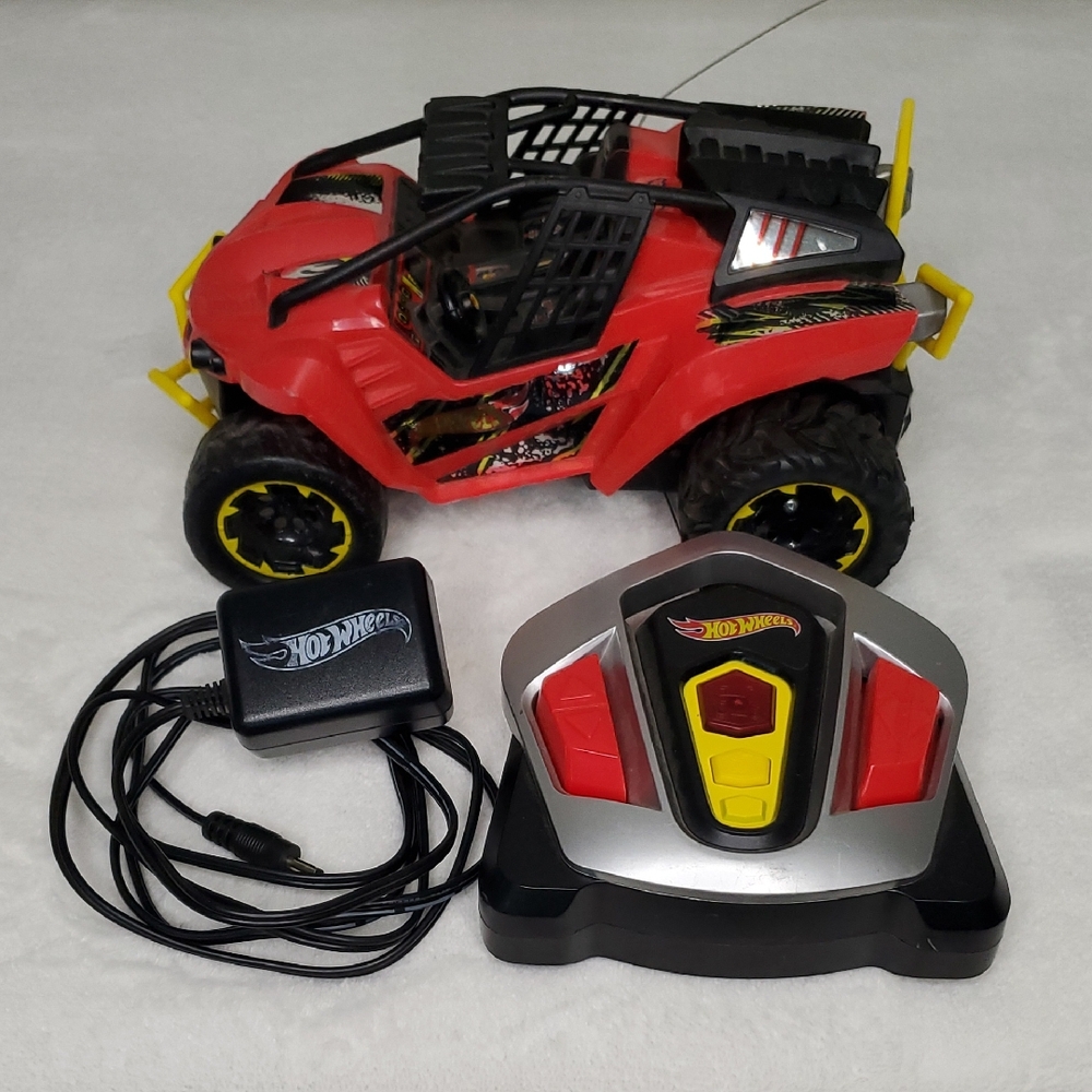 Hot Wheels Remote Control Car ATV Stunt Vehicle Jumps Flips RC